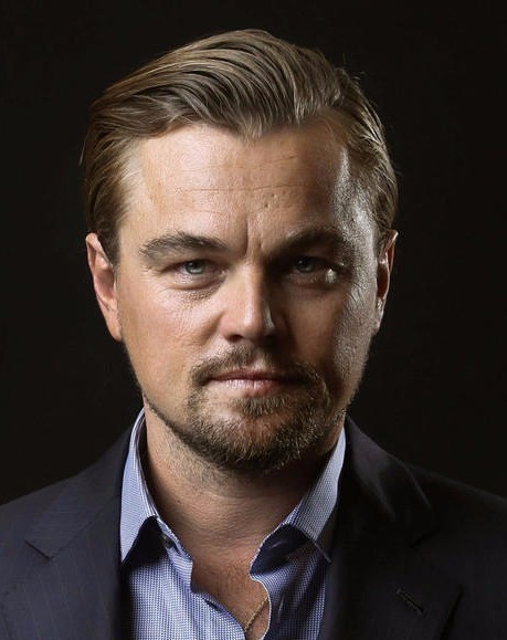 Leonardo DiCaprio – Acteur américain acclamé et militant environnemental, DiCaprio est connu pour ses rôles dans des films tels que « Titanic », « Inception » et « The Revenant », pour lequel il a remporté un Oscar.